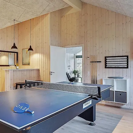 10 Person In Hasselberg *